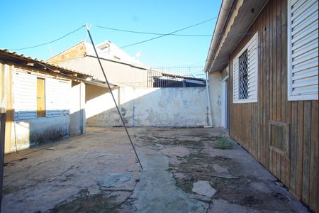 Casa à venda com 200m², 2 quartos e 2 vagasPátio