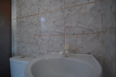 Casa à venda com 200m², 2 quartos e 2 vagasCasa fundo