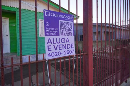 Casa à venda com 200m², 2 quartos e 2 vagasPlaquinha