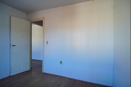 Casa à venda com 200m², 2 quartos e 2 vagasCasa fundo
