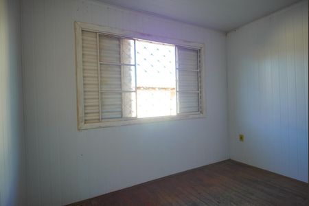 Casa à venda com 200m², 2 quartos e 2 vagasCasa fundo