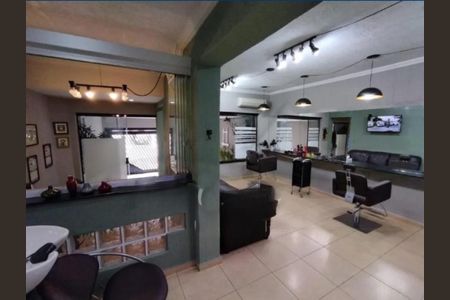 Casa à venda com 160m², 4 quartos e 2 vagas