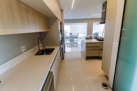 Apartamento à venda com 119m², 3 quartos e 2 vagasCozinha 