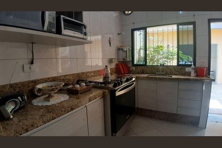 Casa à venda com 120m², 2 quartos e 3 vagas