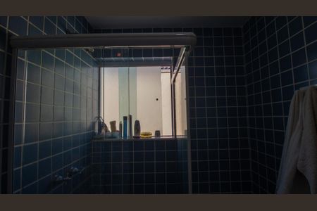 Casa de condomínio para alugar com 235m², 4 quartos e 2 vagasBanheiro Social