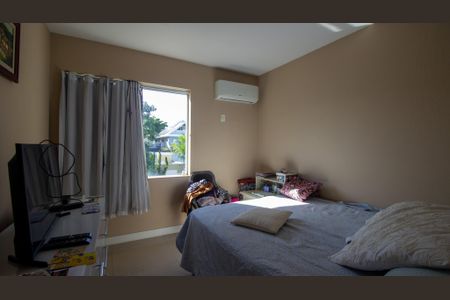 Casa de condomínio para alugar com 235m², 4 quartos e 2 vagasQuarto 2