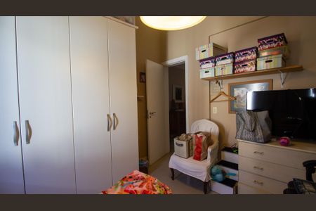 Casa de condomínio para alugar com 235m², 4 quartos e 2 vagasQuarto 1