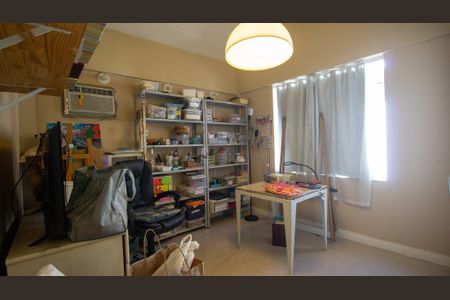 Casa de condomínio para alugar com 235m², 4 quartos e 2 vagasQuarto 1