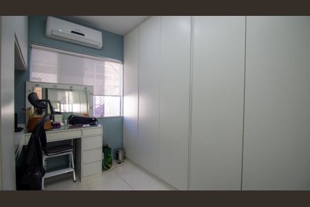 Casa de condomínio para alugar com 235m², 4 quartos e 2 vagasQuarto 2