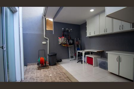 Casa de condomínio para alugar com 235m², 4 quartos e 2 vagasÁrea de Serviço