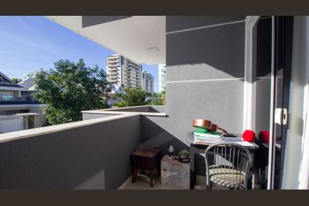 Casa de condomínio para alugar com 235m², 4 quartos e 2 vagasSacada da Suíte 2