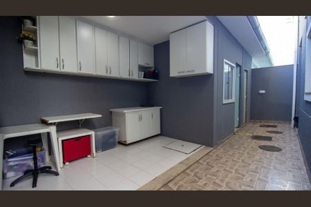 Casa de condomínio para alugar com 235m², 4 quartos e 2 vagasÁrea de Serviço