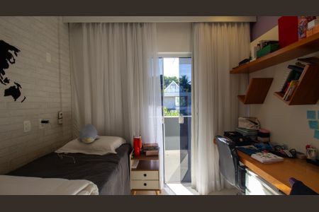 Casa de condomínio para alugar com 235m², 4 quartos e 2 vagasSuíte 2