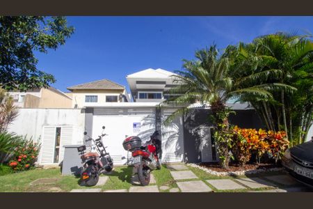 Casa de condomínio para alugar com 235m², 4 quartos e 2 vagasFachada da Casa