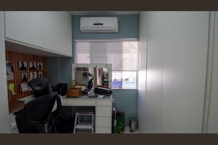 Casa de condomínio para alugar com 235m², 4 quartos e 2 vagasQuarto 2