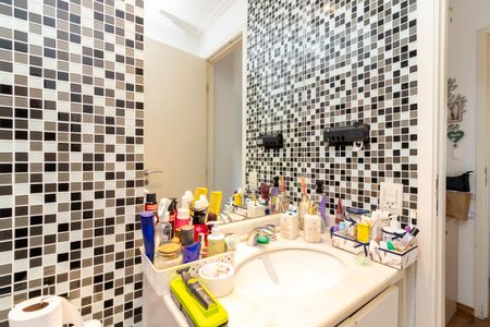 Apartamento à venda com 92m², 3 quartos e 2 vagas Apartamento à venda com 92m², 3 quartos e 2 vagasBanheiro da Suíte