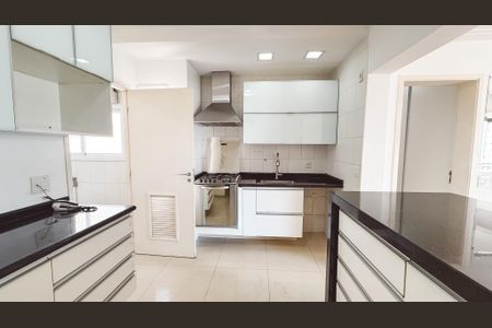 Apartamento à venda com 92m², 3 quartos e 2 vagasCozinha