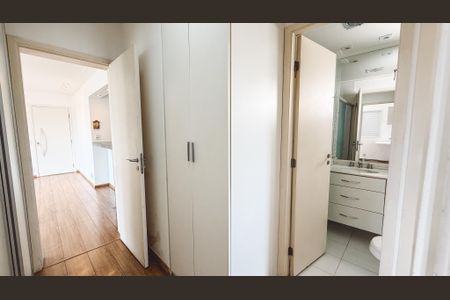 Apartamento à venda com 92m², 3 quartos e 2 vagasCorredor
