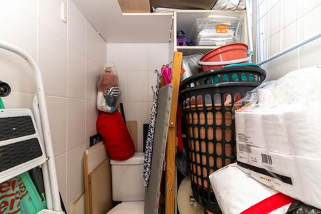 Apartamento à venda com 92m², 3 quartos e 2 vagas Apartamento à venda com 92m², 3 quartos e 2 vagasBanheiro de serviço