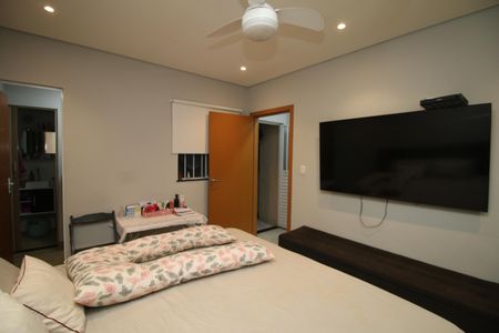 Casa à venda com 90m², 2 quartos e sem vagaSuíte