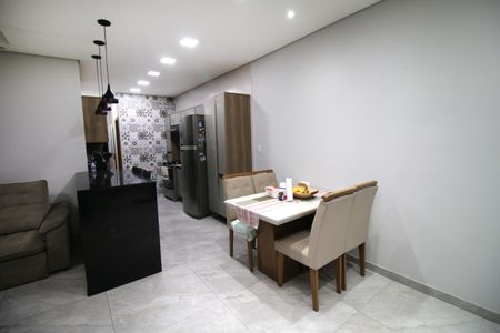 Casa à venda com 90m², 2 quartos e sem vagaSala