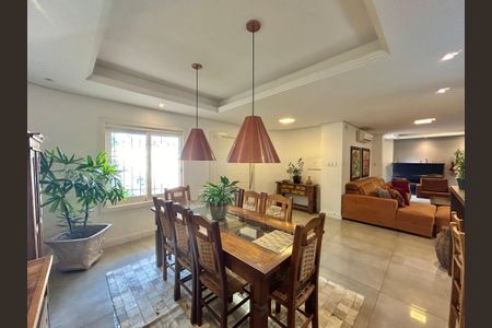 Casa à venda com 253m², 3 quartos e 2 vagasSala de Jantar
