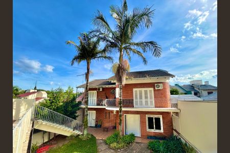 Casa à venda com 253m², 3 quartos e 2 vagasFachada