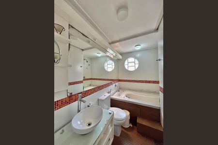 Casa à venda com 253m², 3 quartos e 2 vagasBanheiro Suíte