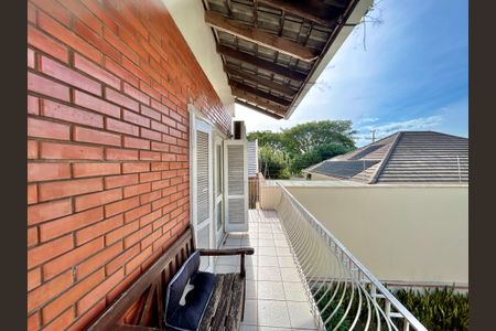 Casa à venda com 253m², 3 quartos e 2 vagasSacada Suíte 