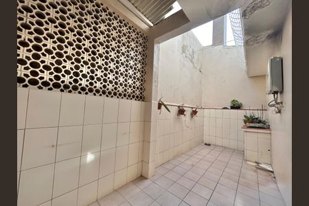 Casa à venda com 253m², 3 quartos e 2 vagasÁrea comum