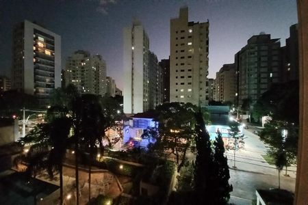 Apartamento à venda com 200m², 3 quartos e 2 vagas Apartamento à venda com 200m², 3 quartos e 2 vagasVista da Suíte 1