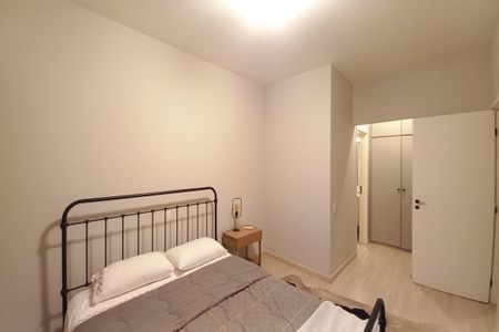 Apartamento à venda com 200m², 3 quartos e 2 vagas Apartamento à venda com 200m², 3 quartos e 2 vagasSuíte 2