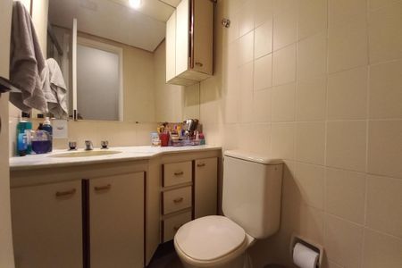 Apartamento à venda com 200m², 3 quartos e 2 vagas Apartamento à venda com 200m², 3 quartos e 2 vagasBanheiro