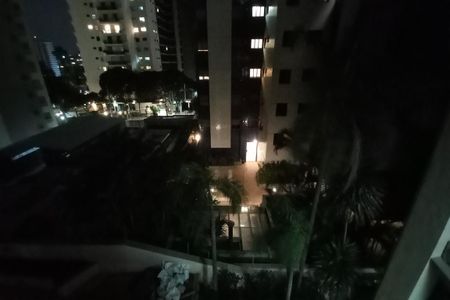 Apartamento à venda com 200m², 3 quartos e 2 vagas Apartamento à venda com 200m², 3 quartos e 2 vagasVista da Área de Serviço