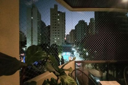 Apartamento à venda com 200m², 3 quartos e 2 vagas Apartamento à venda com 200m², 3 quartos e 2 vagasVista da Sala de TV