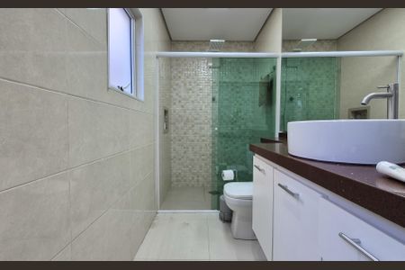 Casa para alugar com 130m², 2 quartos e 2 vagasBanheiro da suíte