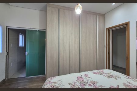 Casa para alugar com 130m², 2 quartos e 2 vagasSuíte