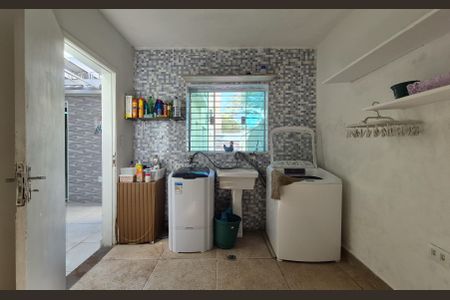 Casa para alugar com 130m², 2 quartos e 2 vagasLavanderia