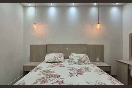 Casa para alugar com 130m², 2 quartos e 2 vagasSuíte