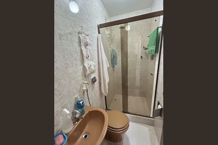 Casa à venda com 350m², 4 quartos e 5 vagasBanheiro de serviço