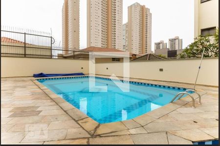 Apartamento à venda com 244m², 3 quartos e 3 vagasÁrea comum - Piscina