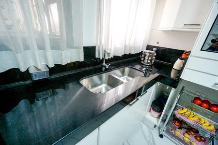 Apartamento à venda com 244m², 3 quartos e 3 vagasCozinha