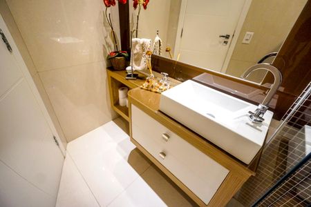 Apartamento à venda com 244m², 3 quartos e 3 vagasCobertura - Banheiro