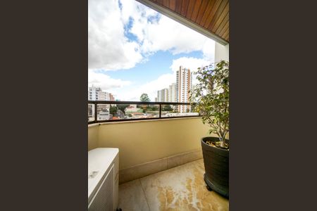 Apartamento à venda com 244m², 3 quartos e 3 vagasVaranda