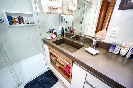 Apartamento à venda com 244m², 3 quartos e 3 vagasBanheiro da suíte