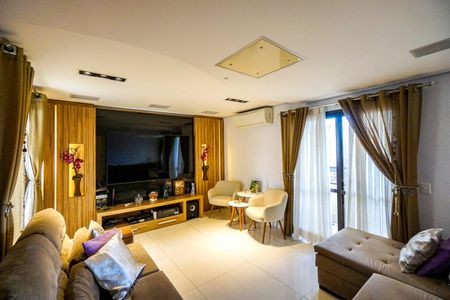 Apartamento à venda com 244m², 3 quartos e 3 vagasCobertura