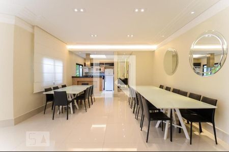 Apartamento à venda com 244m², 3 quartos e 3 vagasÁrea comum - Salão de festas