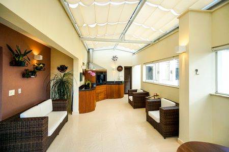 Apartamento à venda com 244m², 3 quartos e 3 vagasTerraço