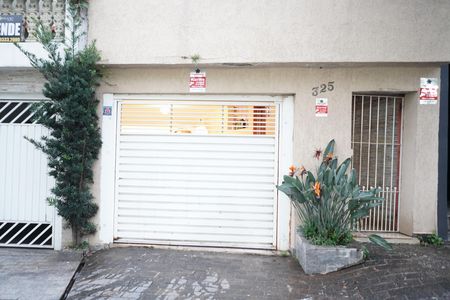 Casa à venda com 200m², 4 quartos e 2 vagasFachada
