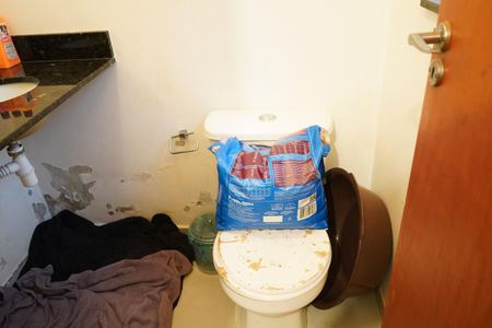 Casa à venda com 200m², 4 quartos e 2 vagasBanheiro de serviço